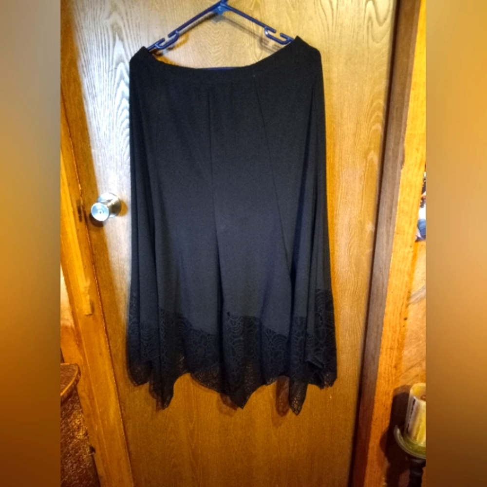Beautiful Skirt  , Black  , Plus sz